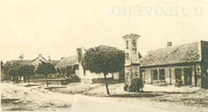 Veleň – pohled na zvoničku