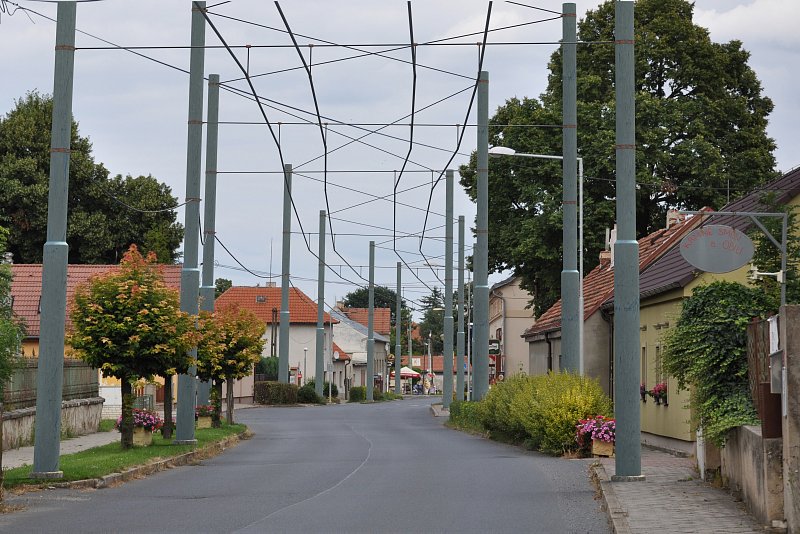 Veleň – ulice Hlavní